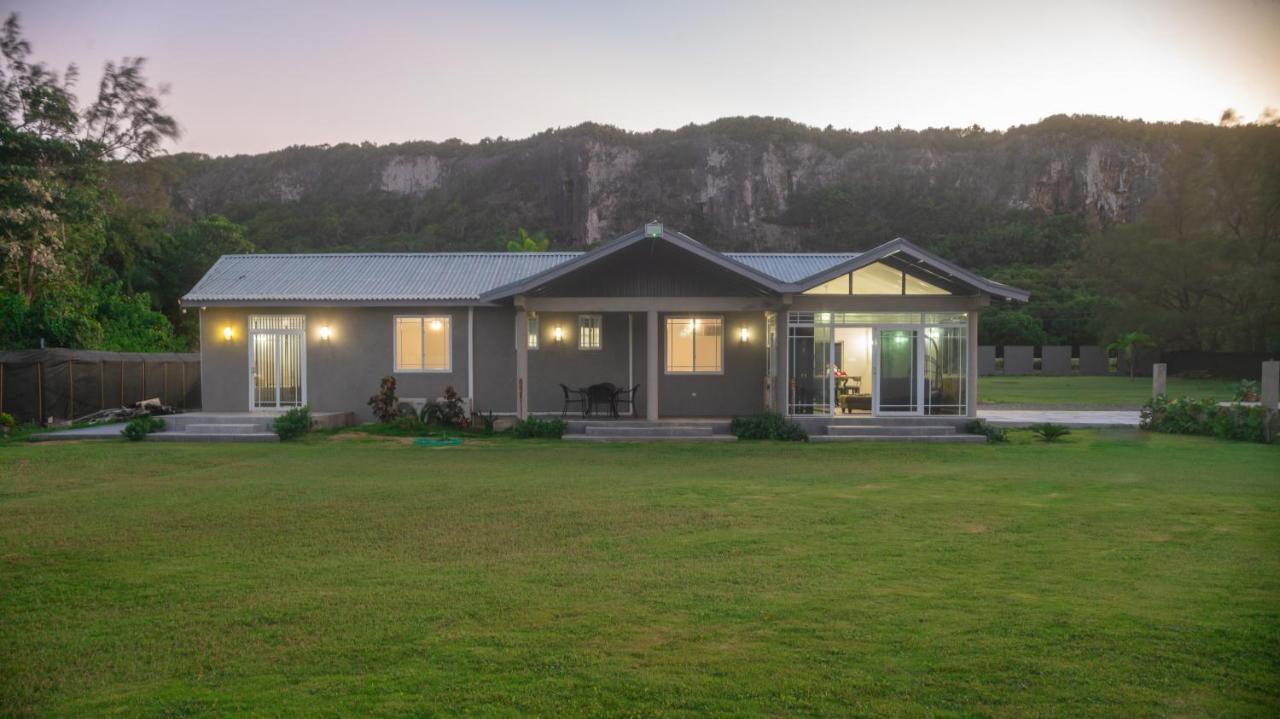 Soak'D Pineapple Villa Berrydale Экстерьер фото