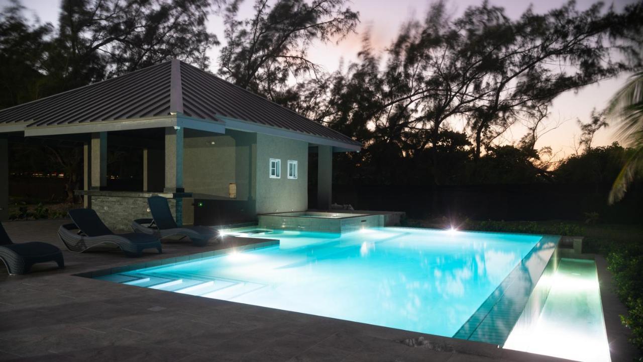Soak'D Pineapple Villa Berrydale Экстерьер фото