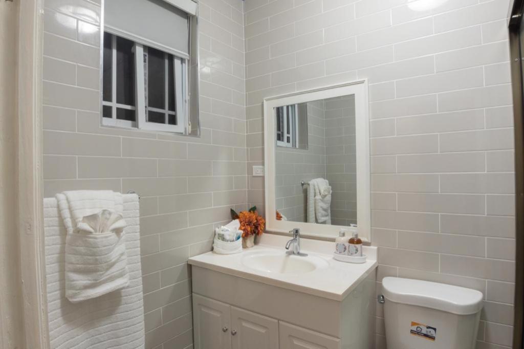 Soak'D Pineapple Villa Berrydale Экстерьер фото
